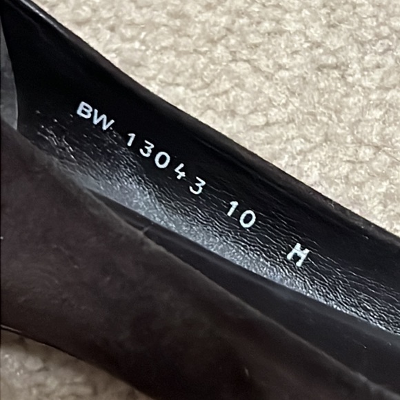 Stuart Weitzman, dark brown velvet and suede flats - Picture 6 of 8